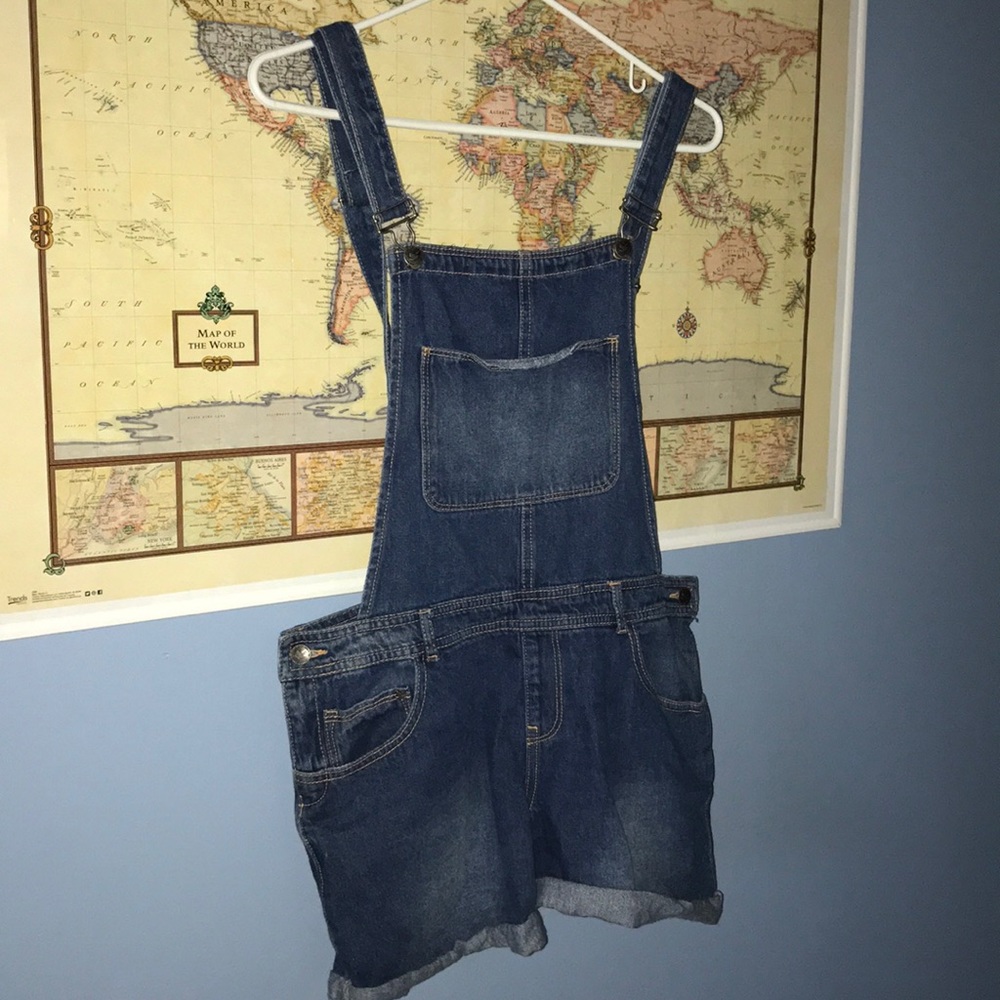 Overall shorts